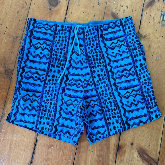 Vintage mesh lined nylon shorts - Picture 4 of 5